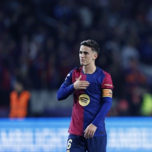 跟队记者：加维将继续接受保守治疗，一周后评估是否需要手术